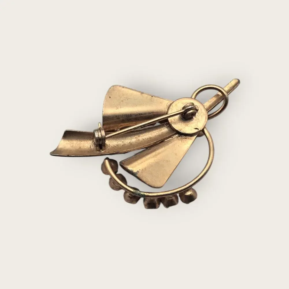 1940s Ribbon Brooch Gold Tone Amethyst Rhinestone Vintage Retro Sculptural Pin